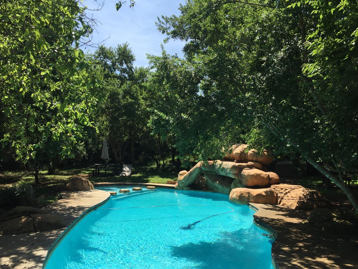 Iris Retreat & Island Day Spa Hartbeespoort Exterior foto